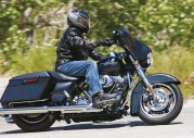 Harley-Davidson FLHX Street Gilde